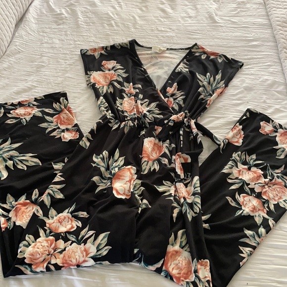 Floral wide leg v-neck jumper - Picture 1 of 5